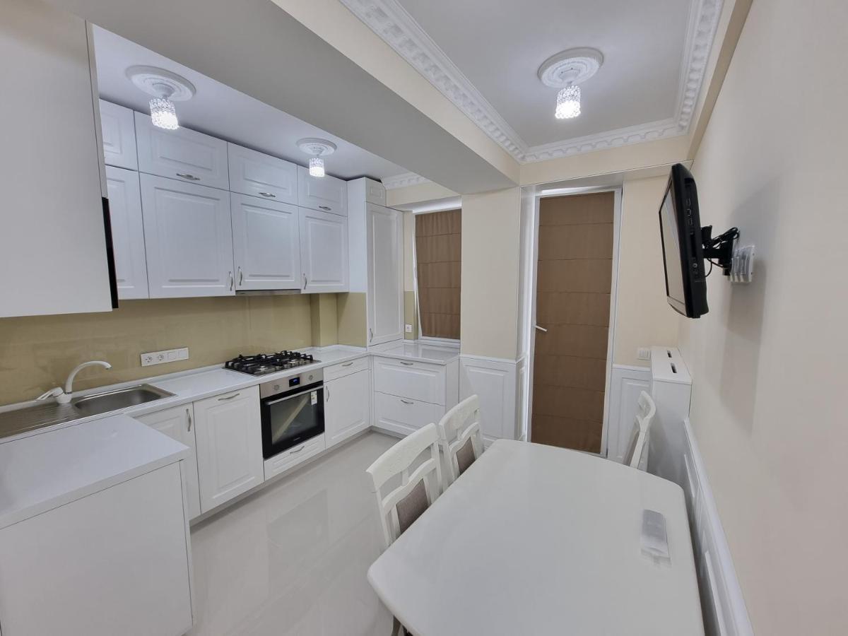 Tourist Grand Apartments Ultracentral 基希讷乌 外观 照片
