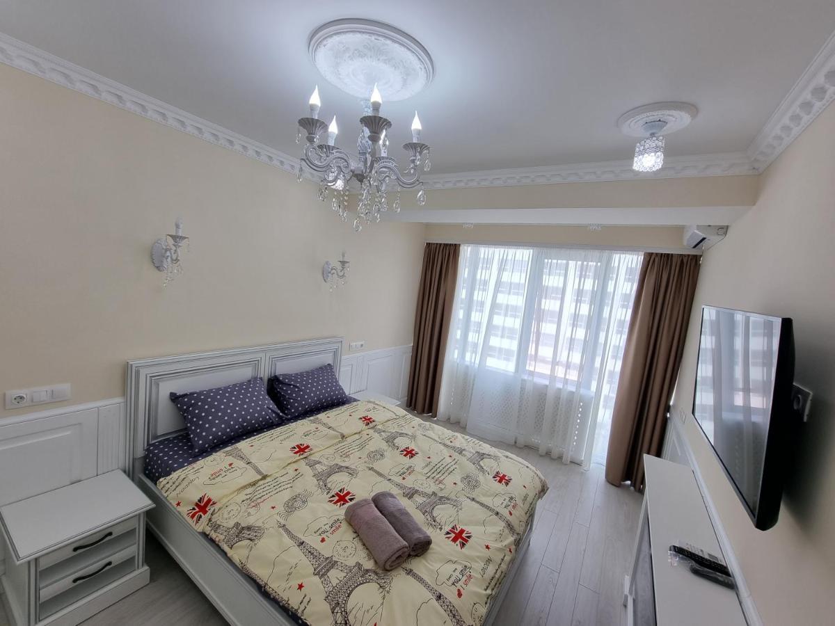 Tourist Grand Apartments Ultracentral 基希讷乌 外观 照片